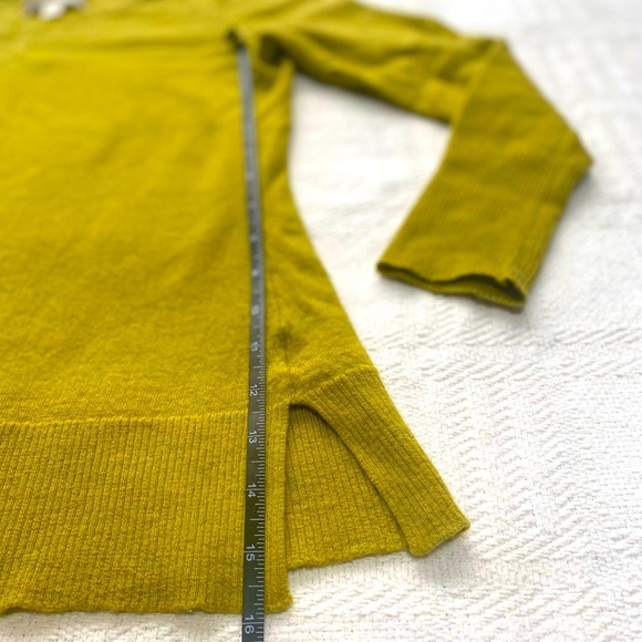 💯% Merino Wool Sweater | Medium - Picture 6 of 7